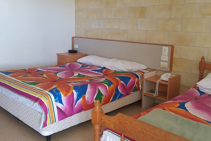 Room 2 of 16