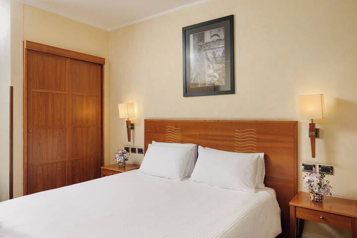 Room 16 of 132