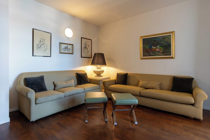 Room 74 of 152