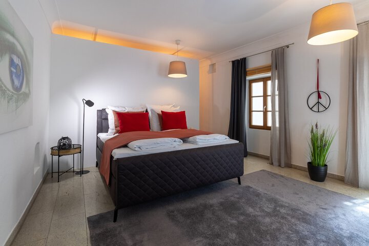 Room 16 of 43