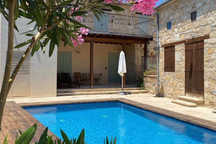 Pool Hotel