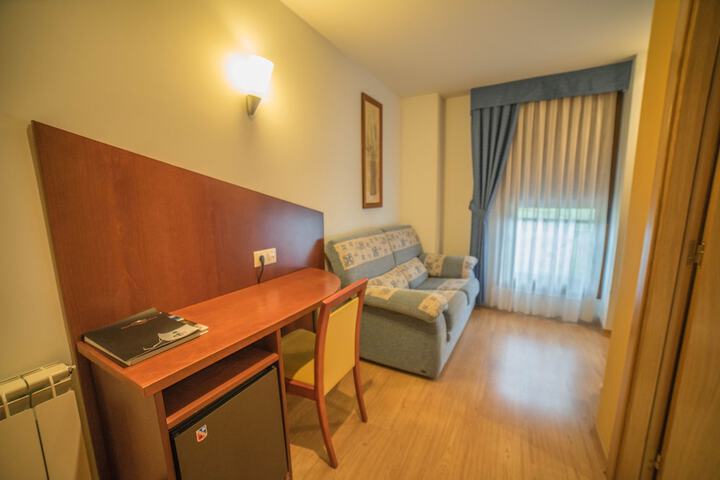 Room 16 of 37