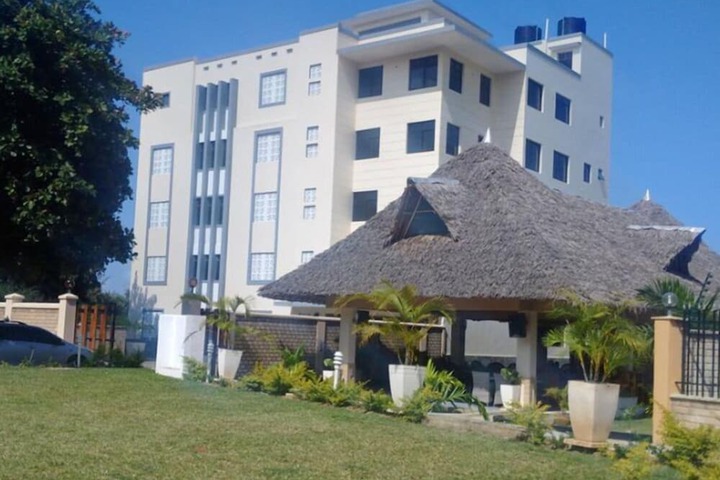 Hotel 16 of 16