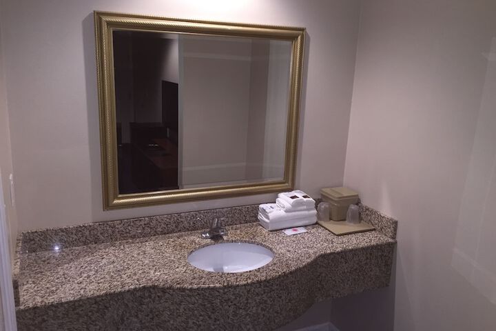 Room 53 of 66