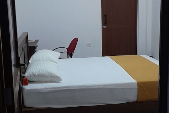 Room 4 of 64