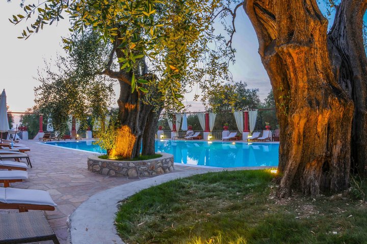 Pool Hotel