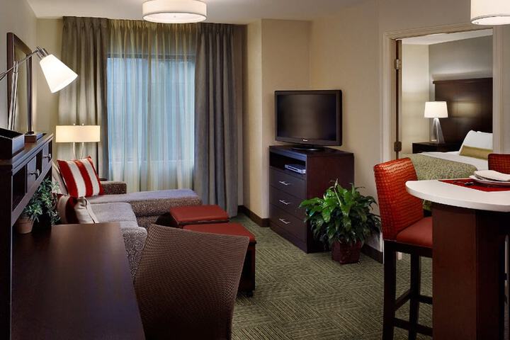 2 Bedroom Suite 1 King 2 Queen Accessible (22 of 22)