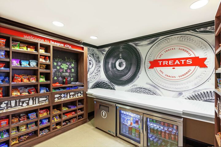 Snack bar