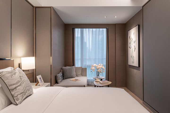 Room 7 of 48