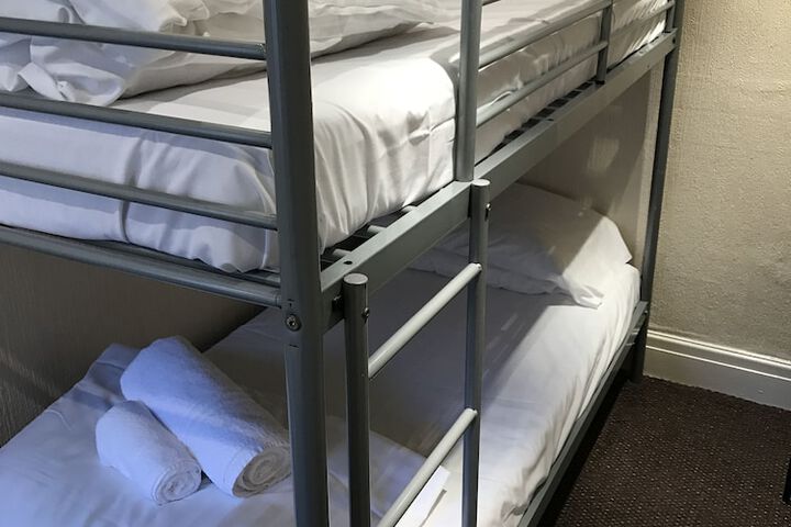 Room 31 of 82