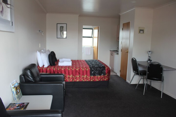 Room 12 of 51