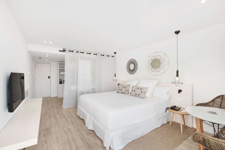 Room 12 of 67