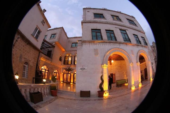 Hotel 145 of 158