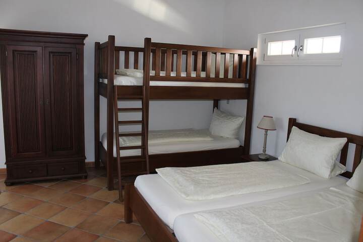 Room 2 of 25
