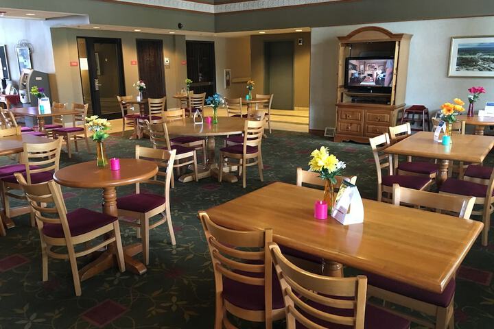 Breakfast/Coffee Service 22 of 26