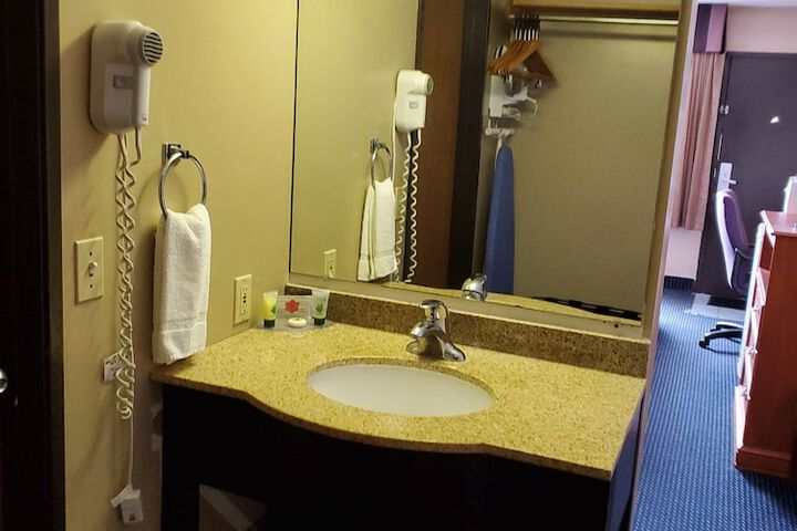 Room 53 of 53