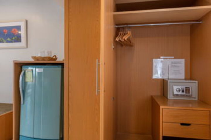 Room 12 of 31
