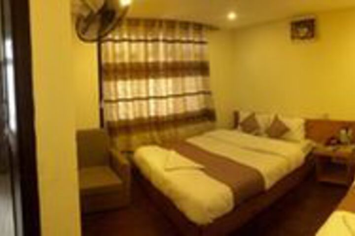 Room 18 of 60