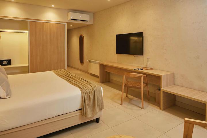 Room 15 of 41