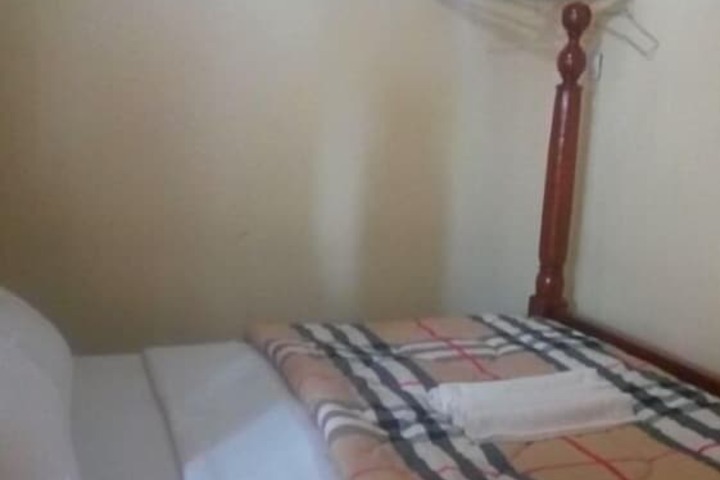 Room 9 of 26