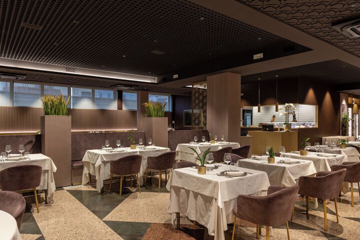 Dining 50 of 76