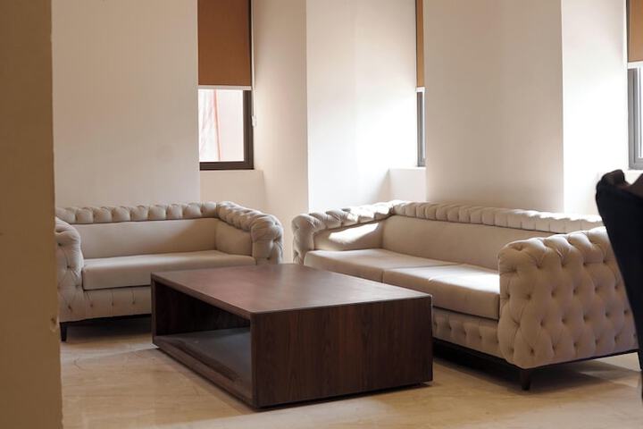 Room 13 of 20