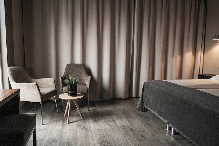 Room 12 of 70