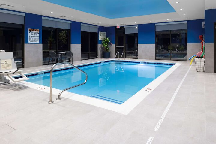 Pool 12 of 25