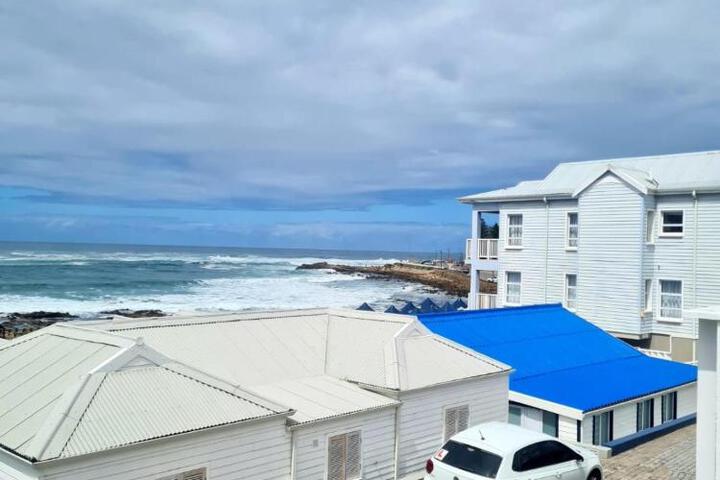 Point Village Accommodation -Linkys House