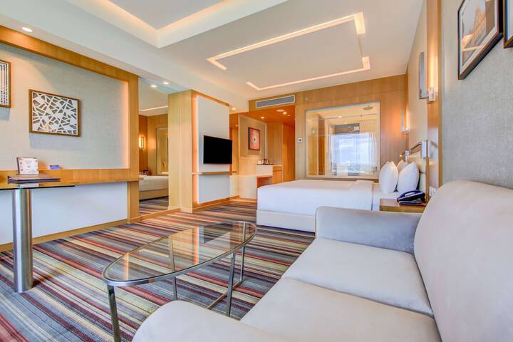 Room 45 of 140