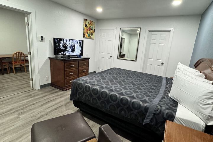 Standard | King Bed (11 of 47)