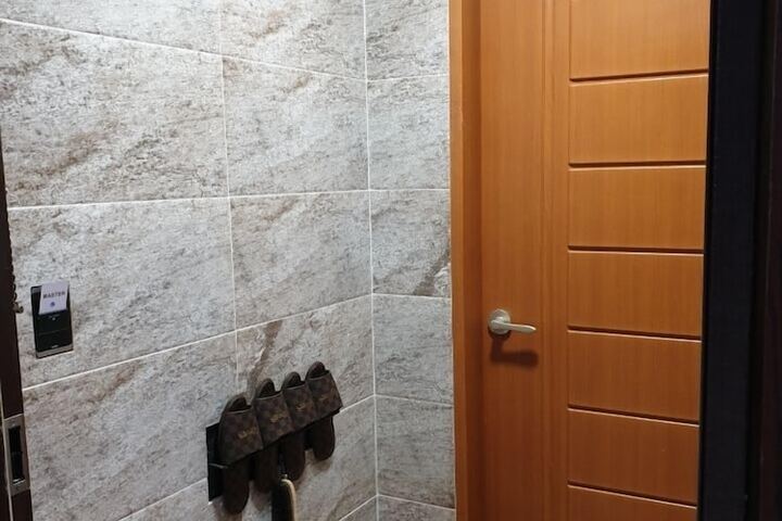 Room 12 of 25