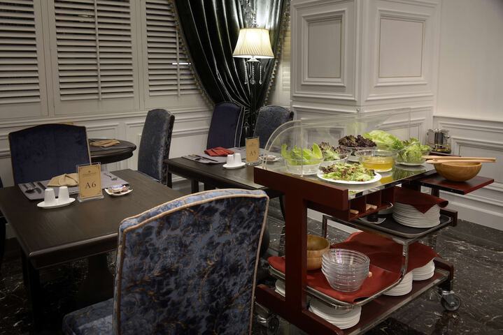 Dining 76 of 95