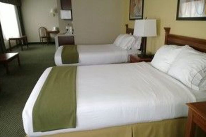 Room 16 of 26