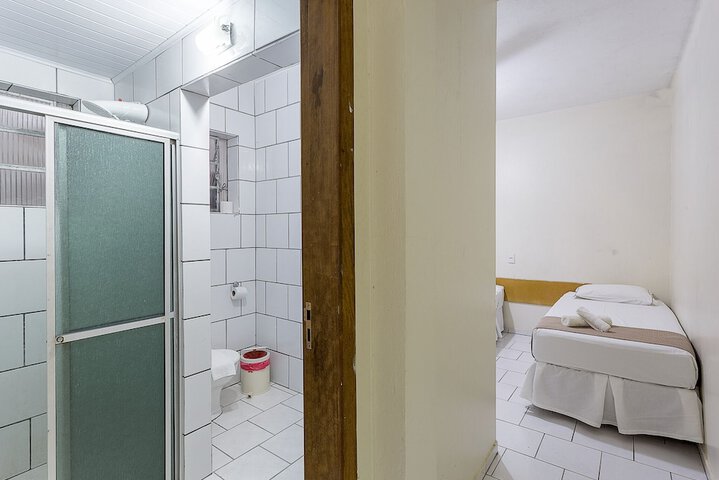 Room 16 of 33