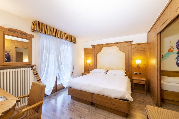 Room 14 of 86