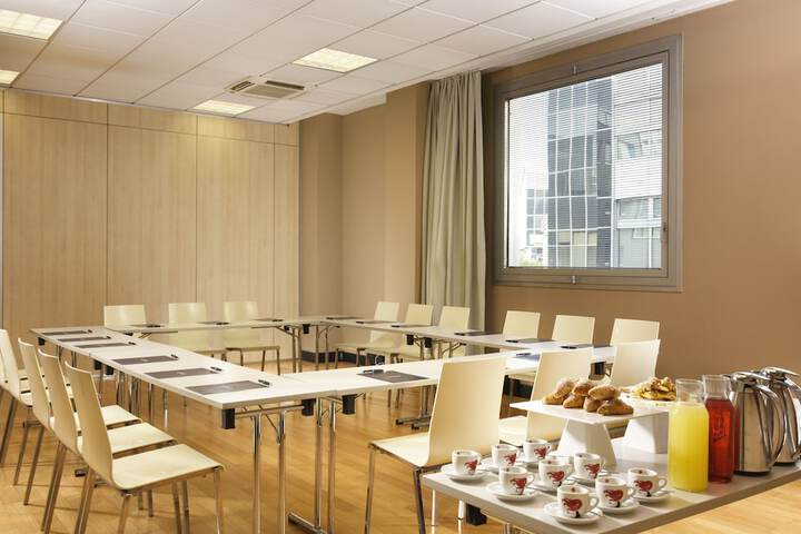 Meeting facility