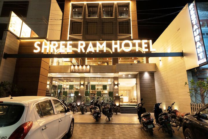 Shree Ram Hotel