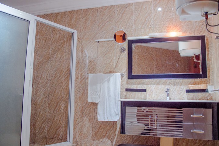 Room 14 of 21