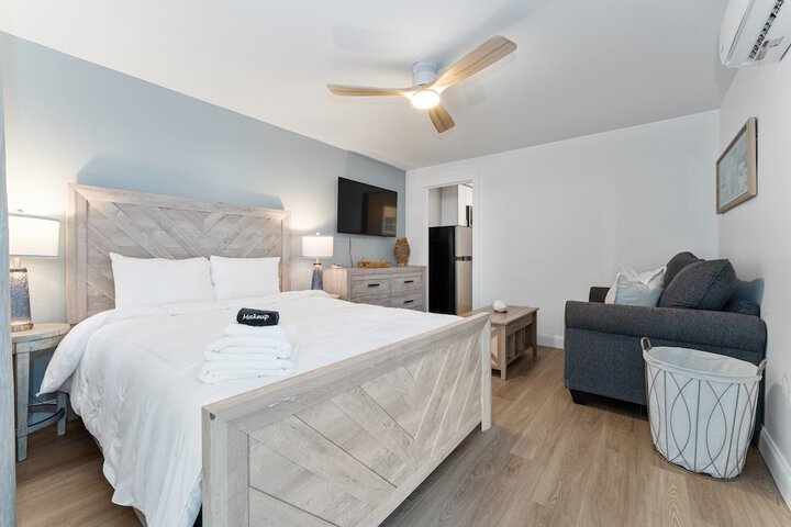 Room 8 of 36