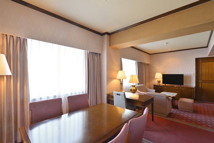 Room 8 of 51