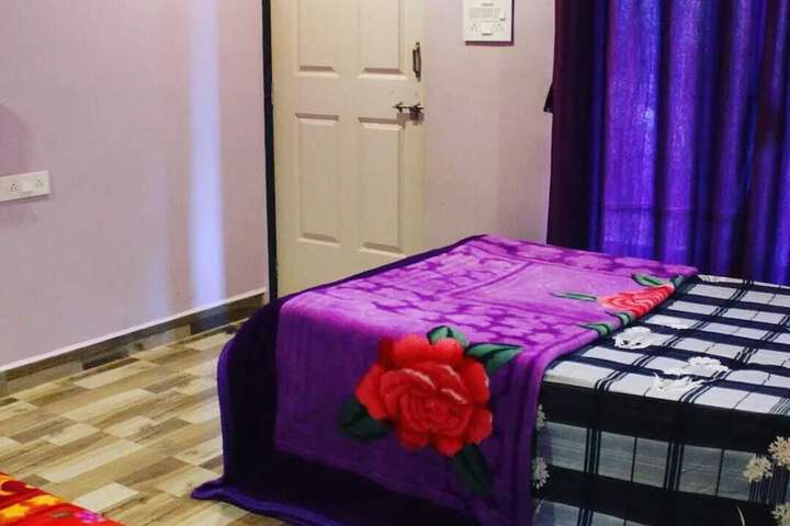 Room 2 of 38