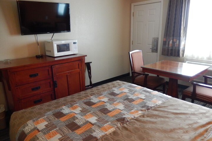 Room 17 of 44