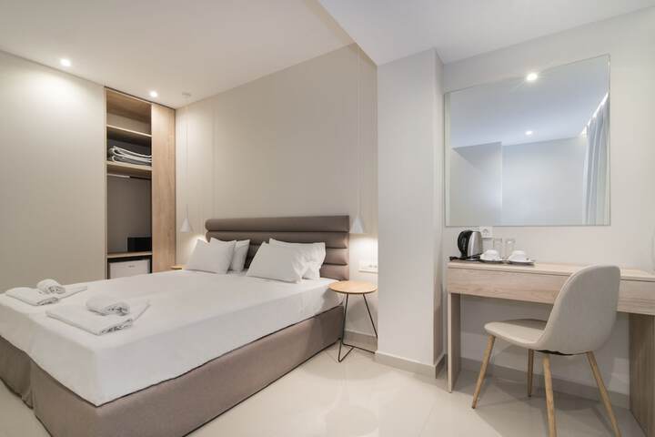 Room 14 of 24