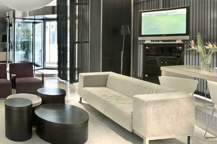 Entrance & Lobby