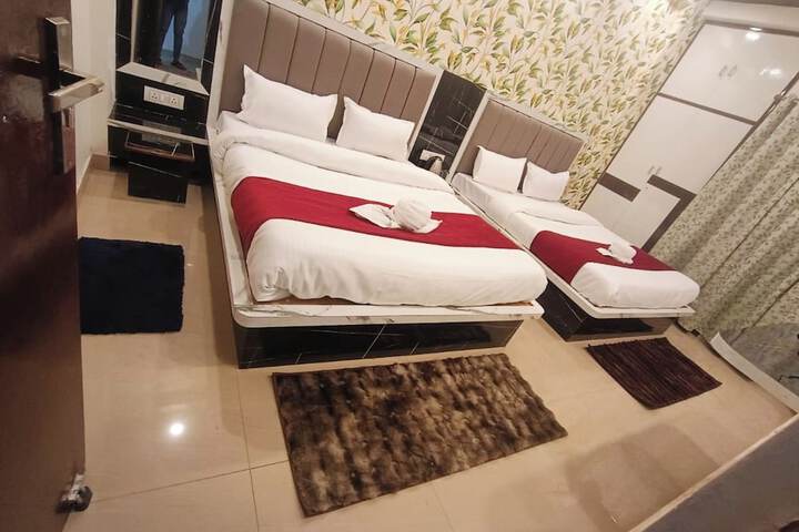 Room 15 of 31