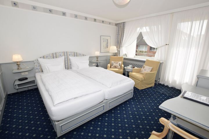 Room 34 of 73