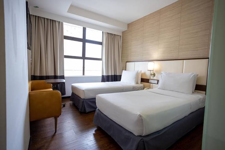 Room 15 of 110