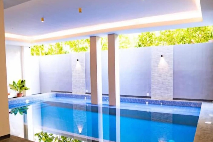 Pool 15 of 17