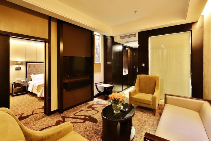 Room 14 of 41